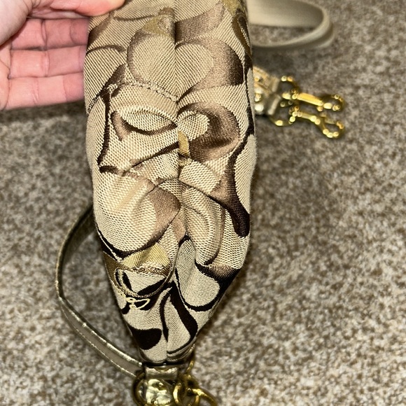 Coach Shoulder Crossbody Bag EUC - Picture 6 of 13